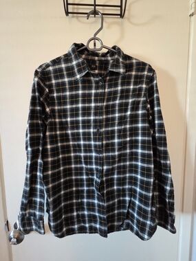 Uniqlo Dark Green Black & White Plaid Casual Button-Down Shirt